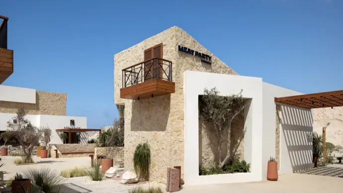 مصيف الساحل الشمالي راس الحكمة بواسطة إم سكوير للتطوير العقاري